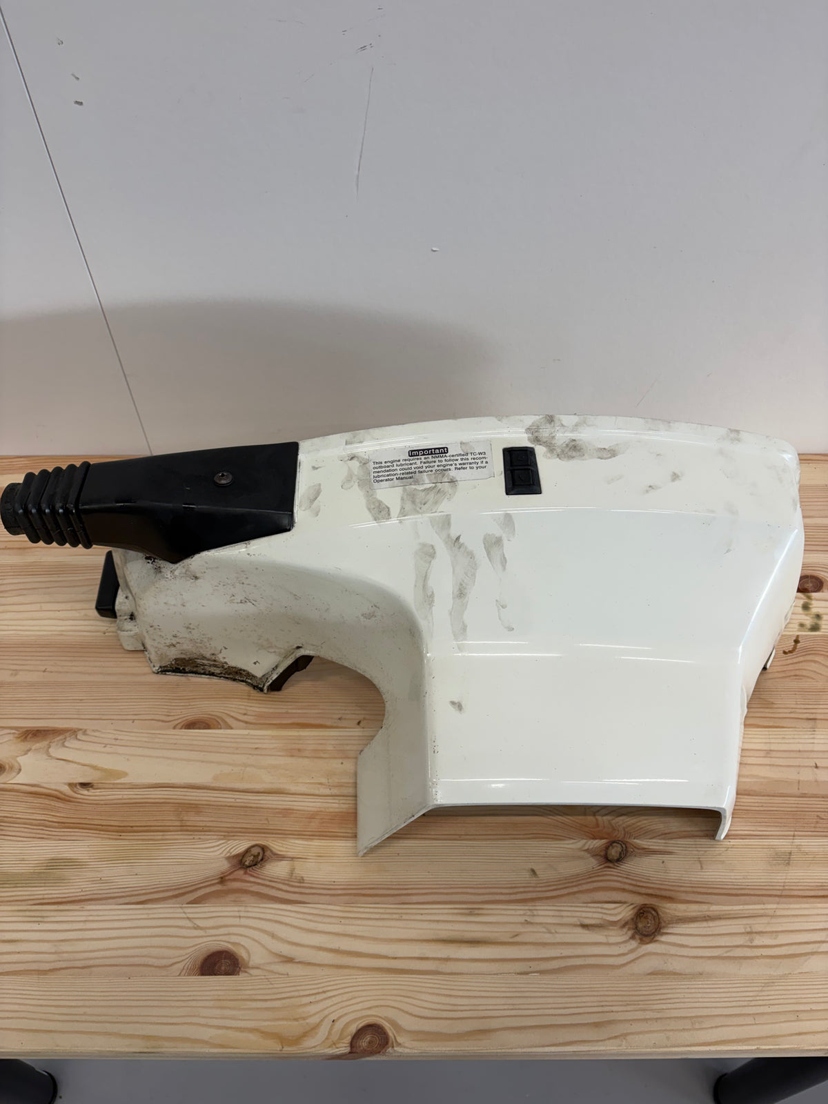 Sidokåpa vänster Johnson/Evinrude 90/100/115 0434645 – bild 1