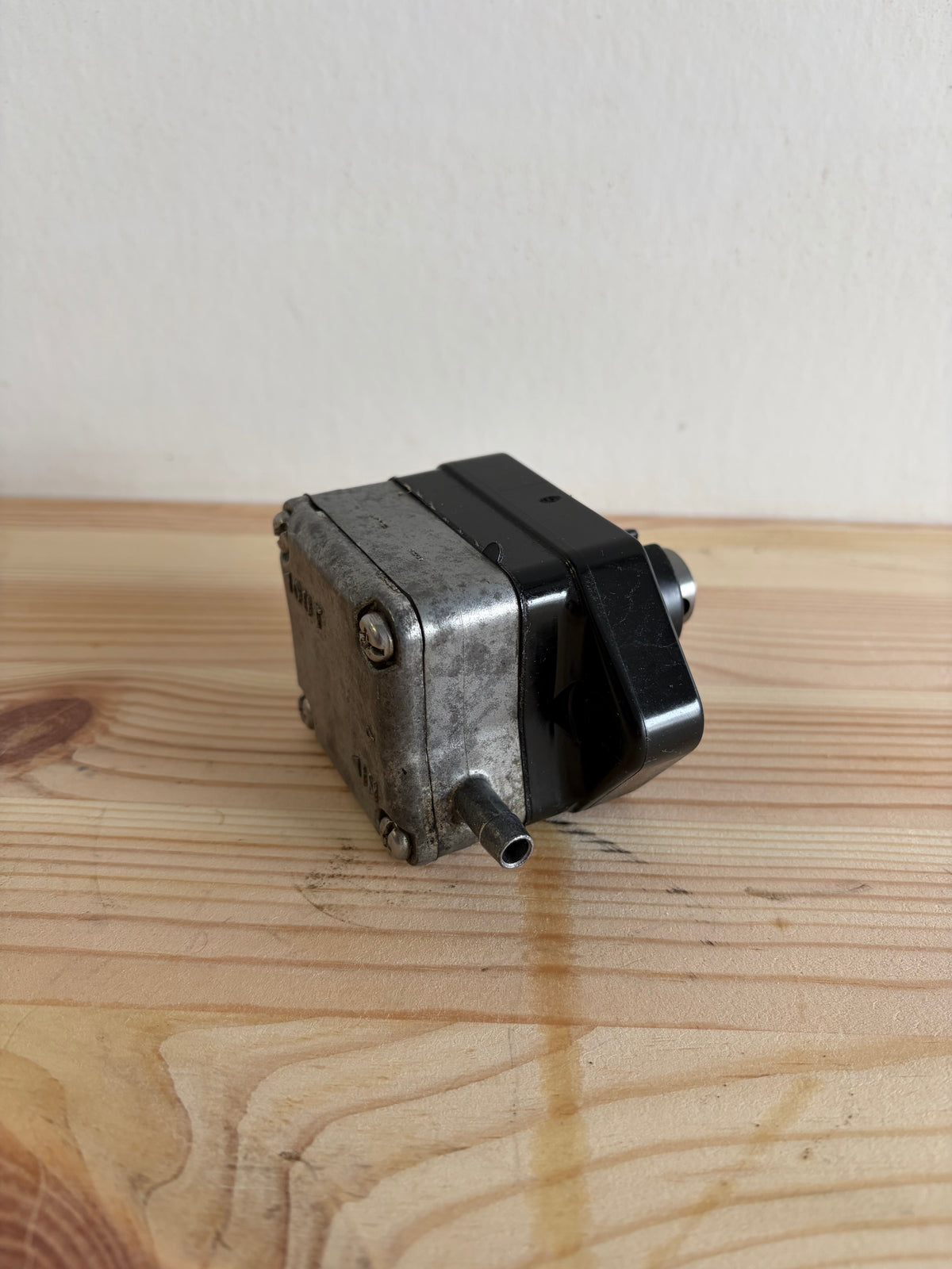 Bränslepump Yamaha F80/F100 & Mercury 75/90 67F-24410-00-00 / 804249T1 – bild 1