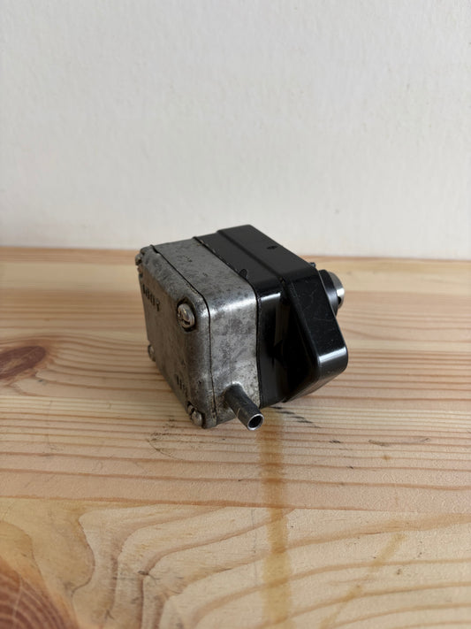 Bränslepump Yamaha F80/F100 & Mercury 75/90 67F-24410-00-00 / 804249T1 – bild 1