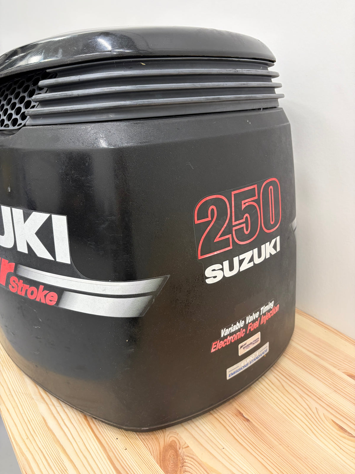 Motorkåpa Suzuki DF200/DF225/DF250 61430-93832-0EP – bild 2