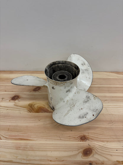 Propeller Yamaha F80/F90/F100 m.fl. 13 1/4 x 16 6E5-45945-01 – bild 1
