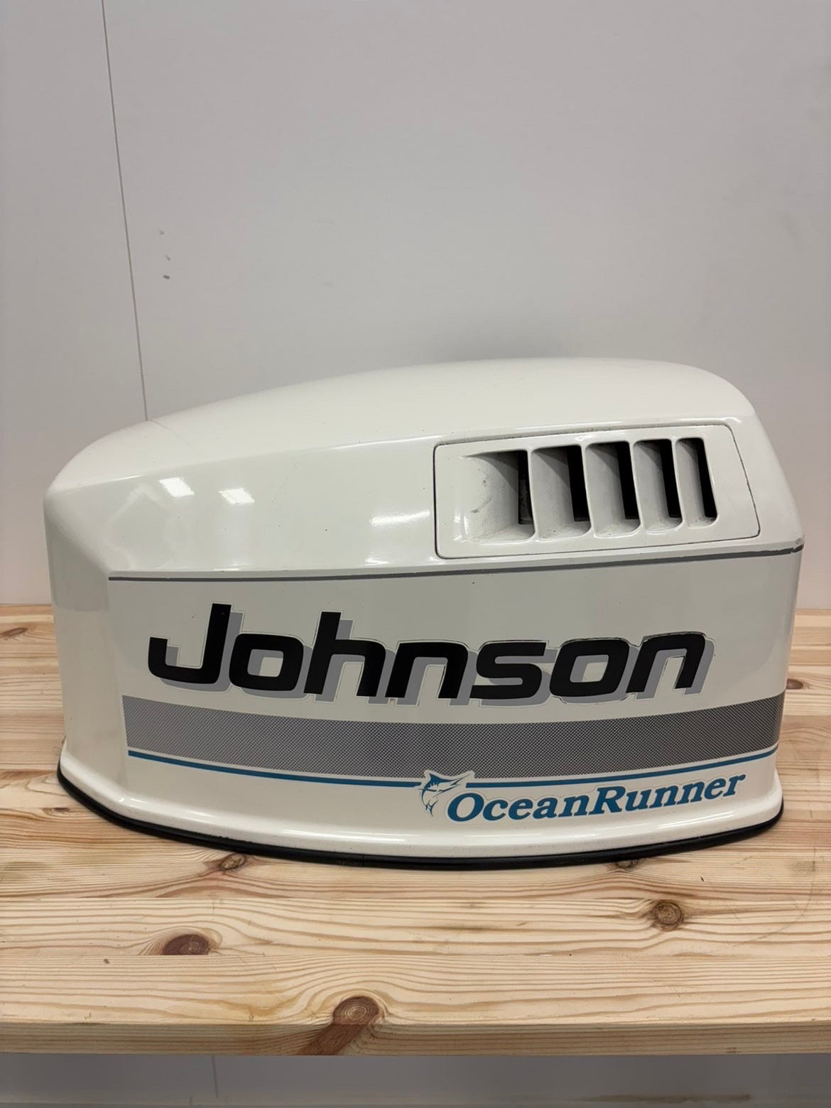Motorkåpa Johnson OceanRunner 115 V4 0438843 – bild 2