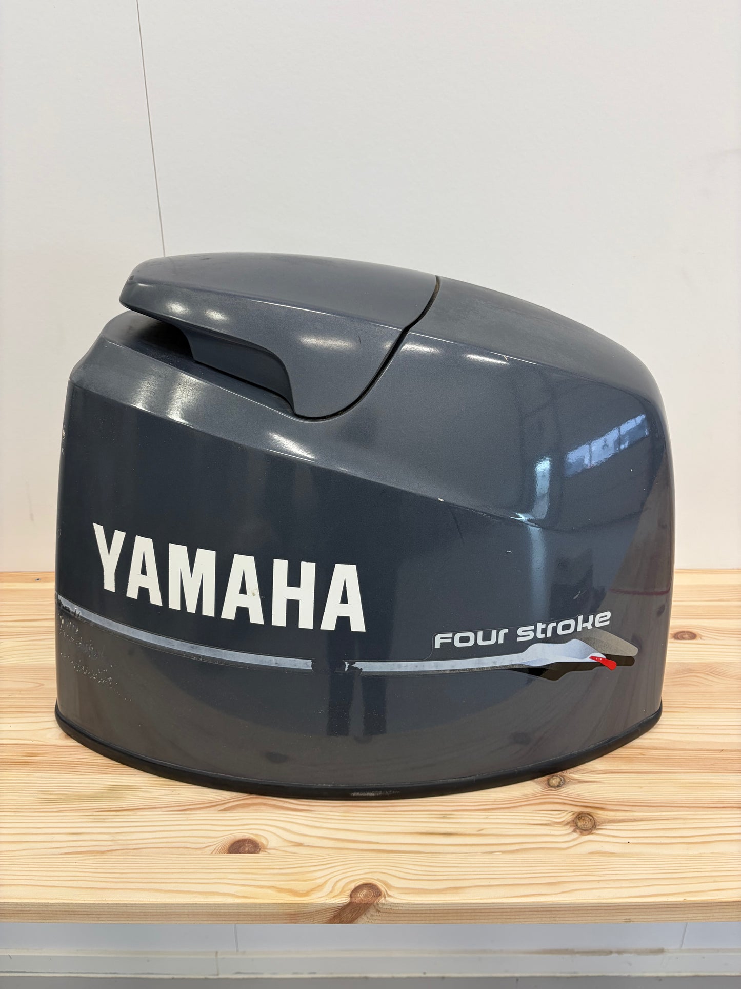Motorkåpa Yamaha F80/F100 67F-42610-01-8D – bild 1