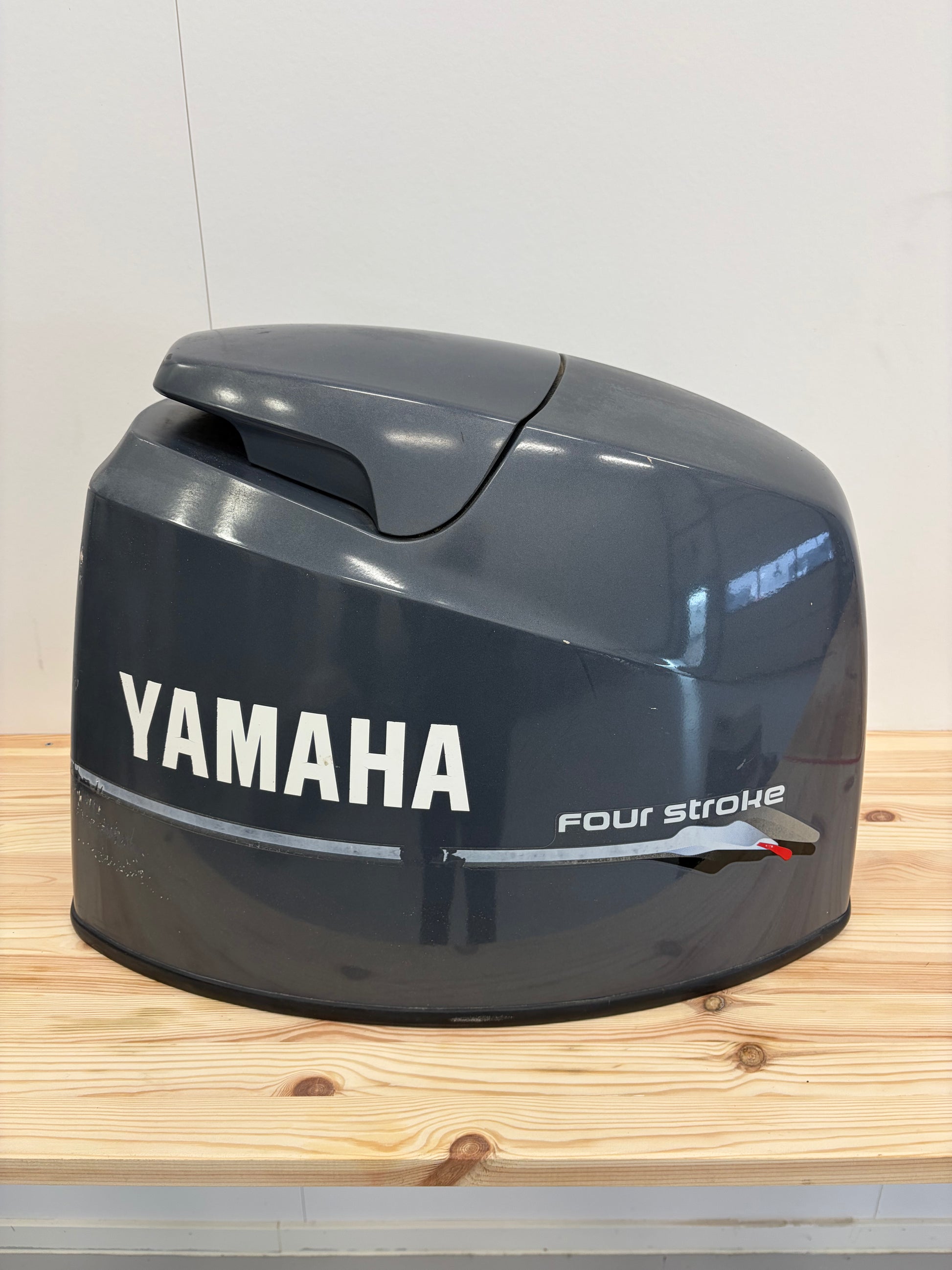 Motorkåpa Yamaha F80/F100 67F-42610-01-8D – bild 1